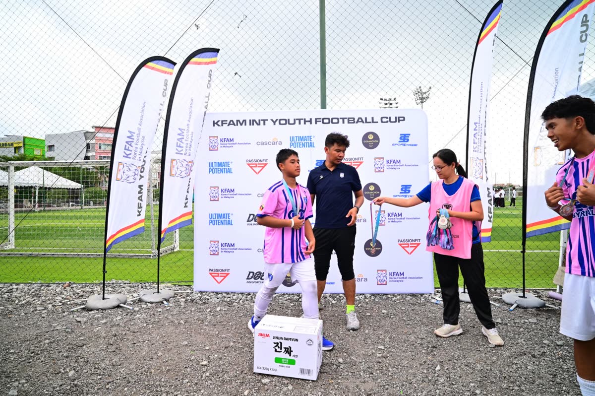 XFOX prize giving photo 8