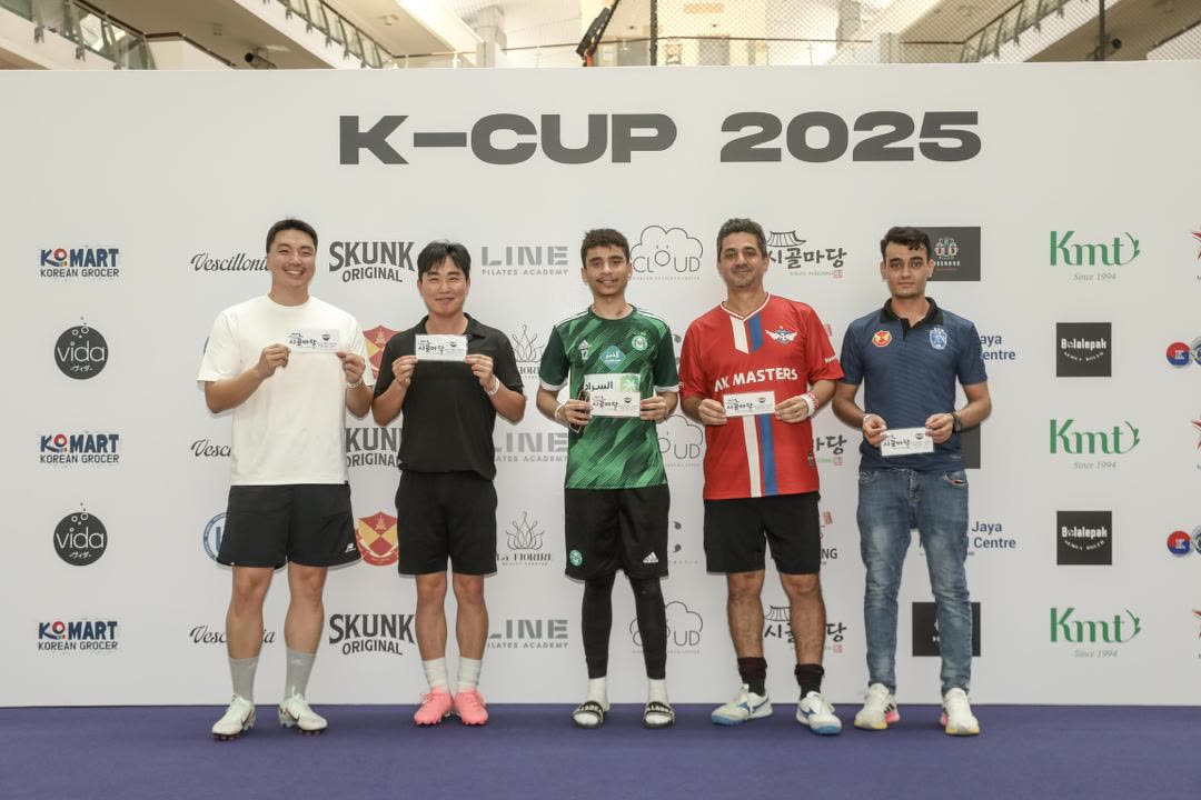Team representatives at the K-Cup 2025 draw event